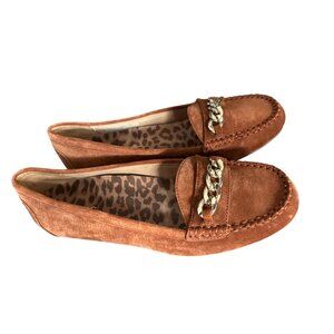 Vionic Mesa Tan Suede Moccasins Gold Chain Detail Leopard Print Insole Size 9.5